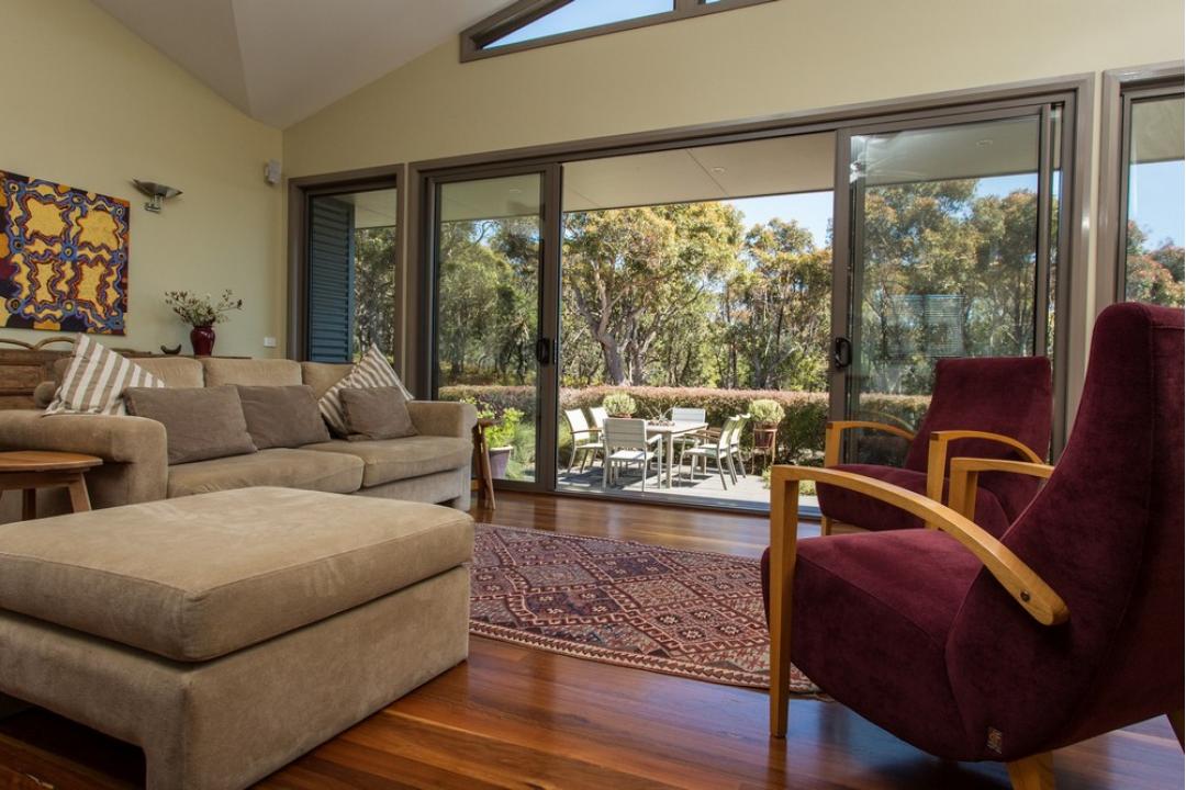 Getaway Merimbula Holiday Rentals Tura Beachhouse In Dolphin Cove
